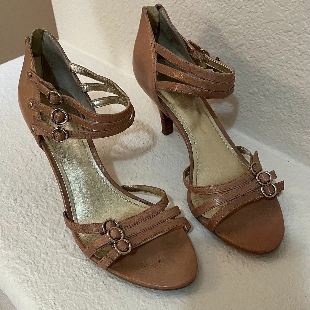 Nine West Tan open toed leather heels. Size 8M